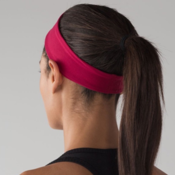 Lululemon fly away tamer headband - Picture 2 of 4